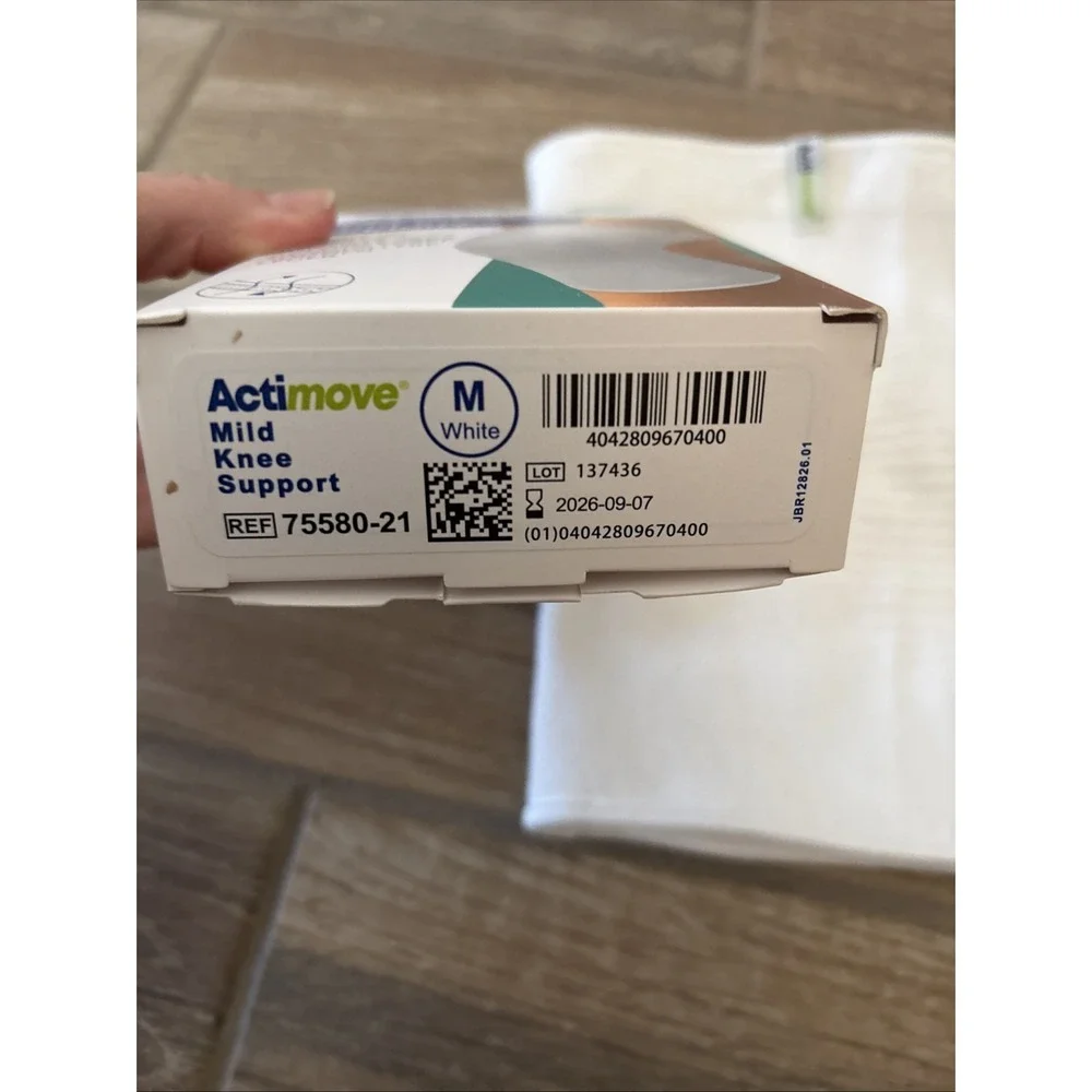 Actimove Everyday‎ Supports Mild Knee Support White Medium